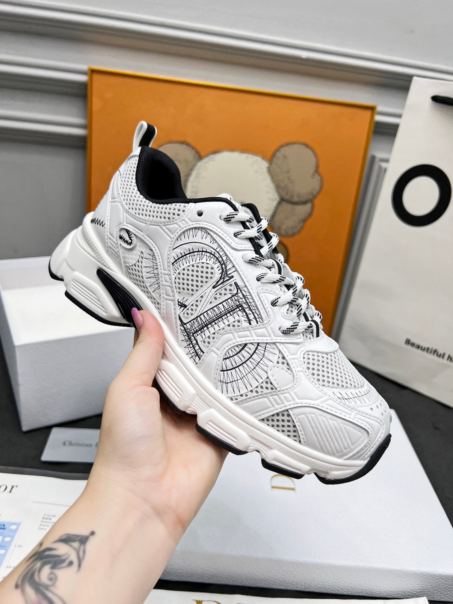 Z2Q105D312 Popular high-quality Shoes