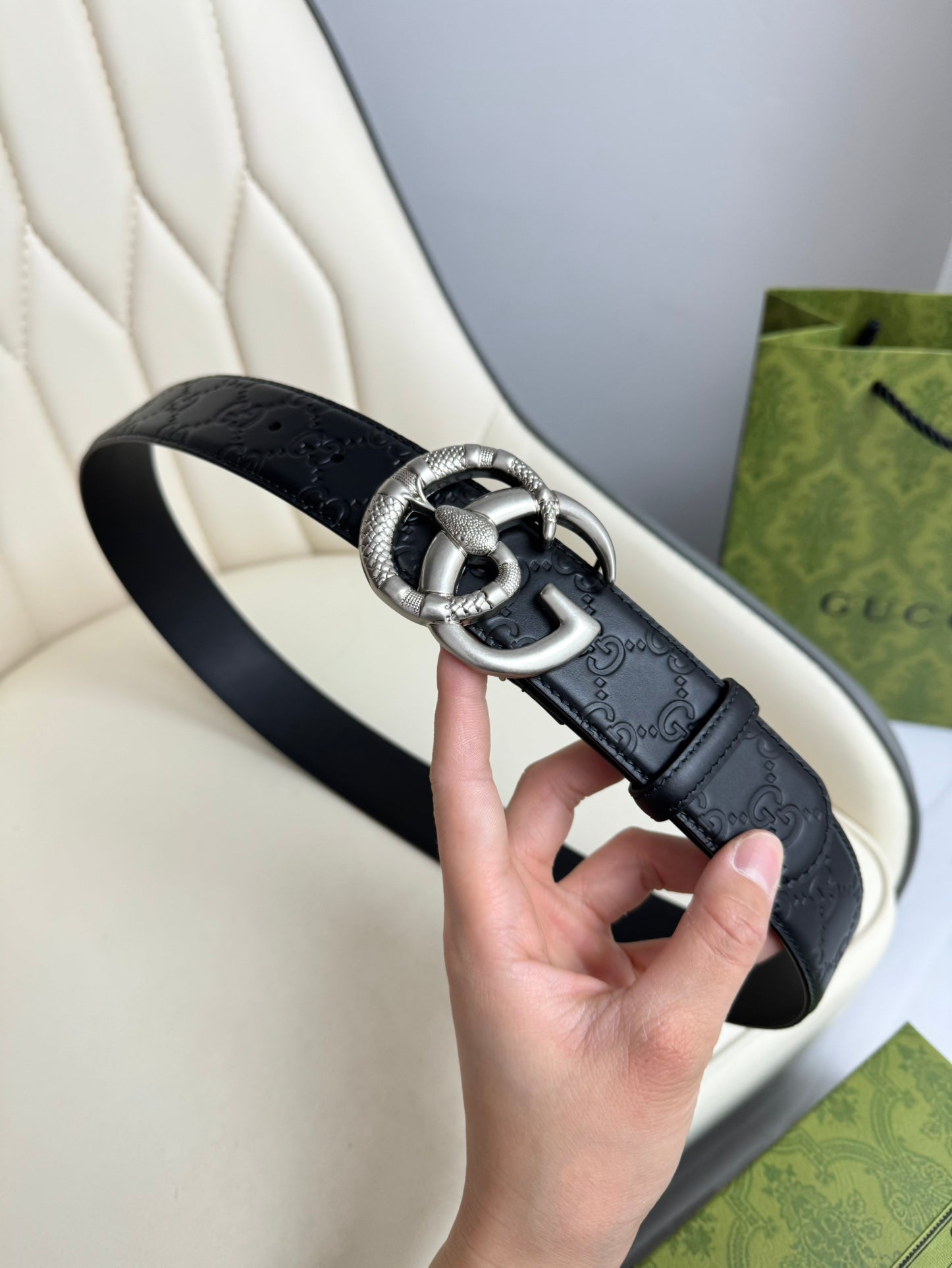 P1R55B240 Popular  High quality belt With full package