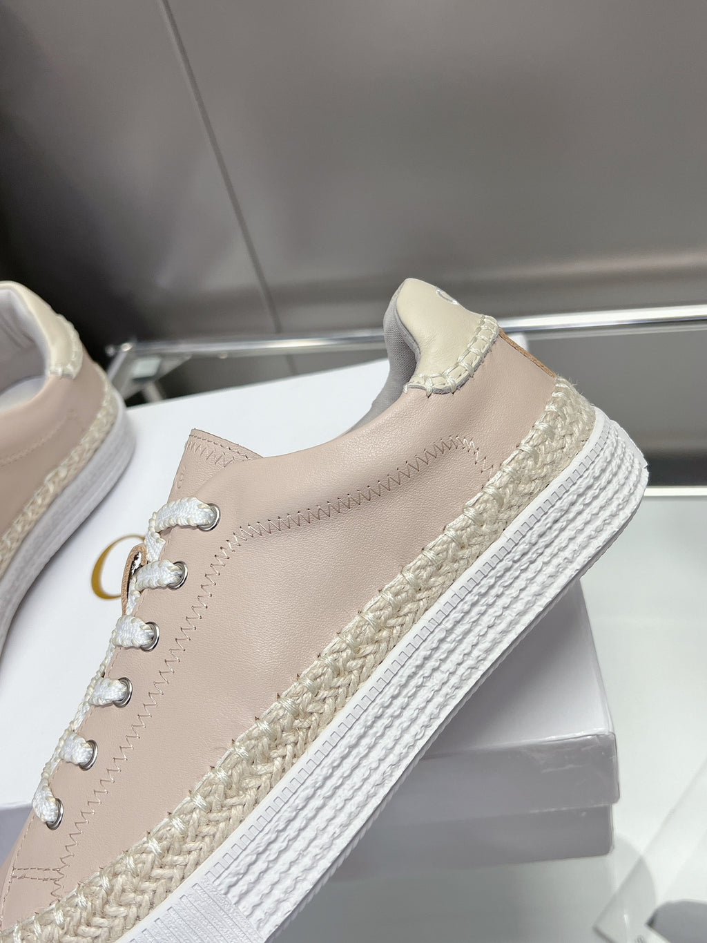 Z2Q105A273 Popular high-quality Shoes
