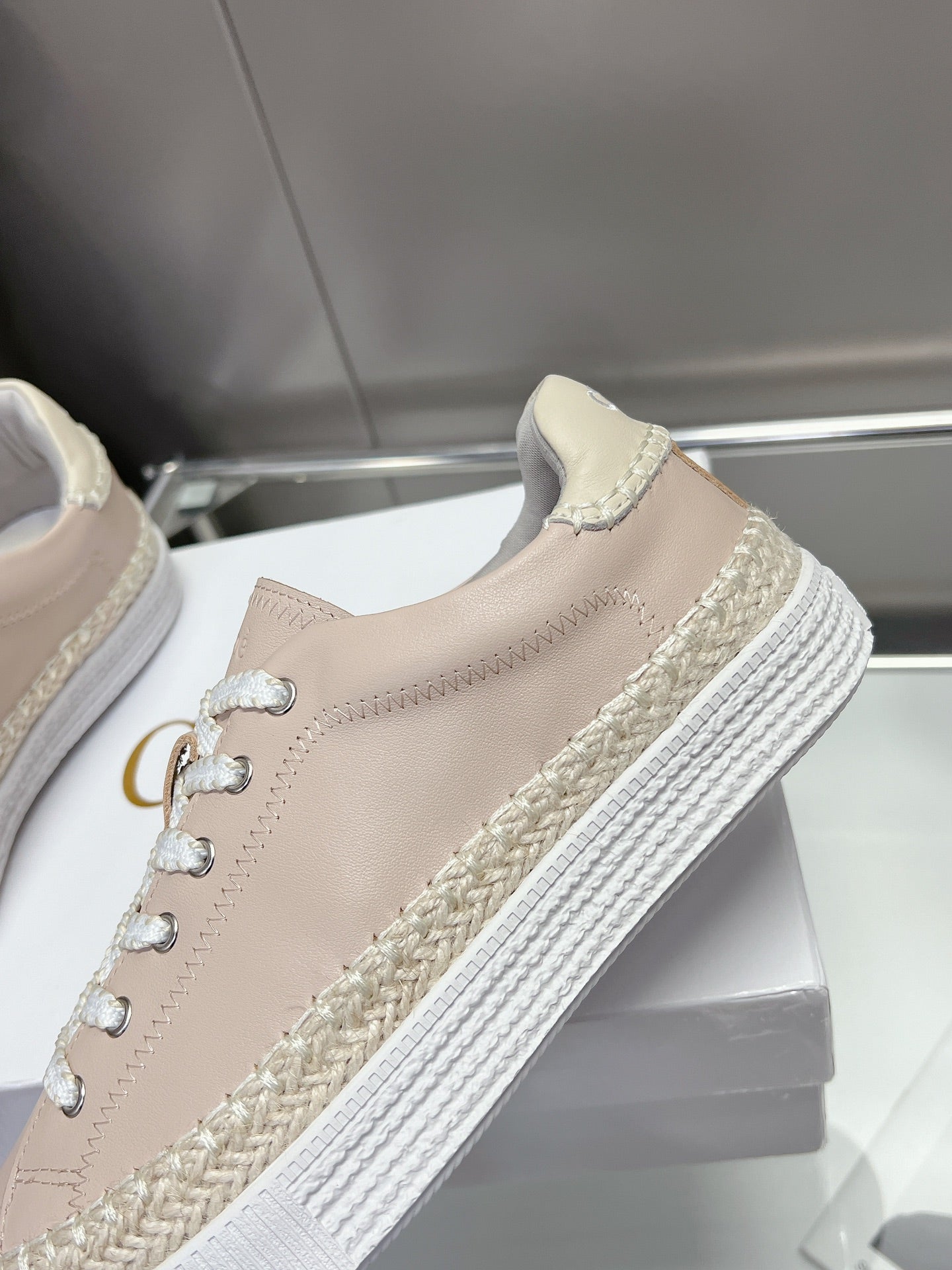 Z2Q105A273 Popular high-quality Shoes