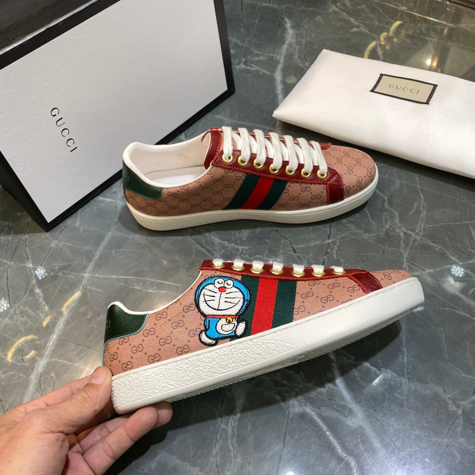 Z2Q105B196 Popular high-quality Shoes