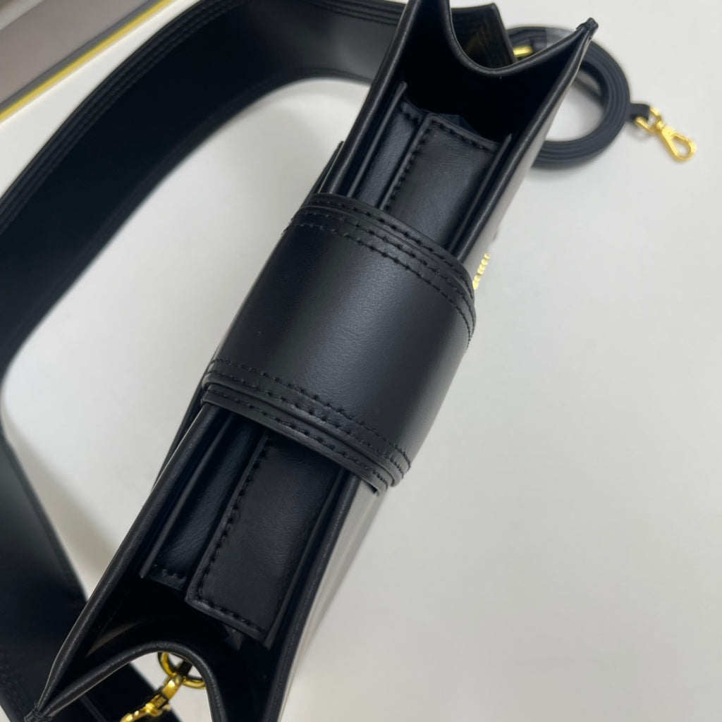 B1P36A25 Popular leather bag
