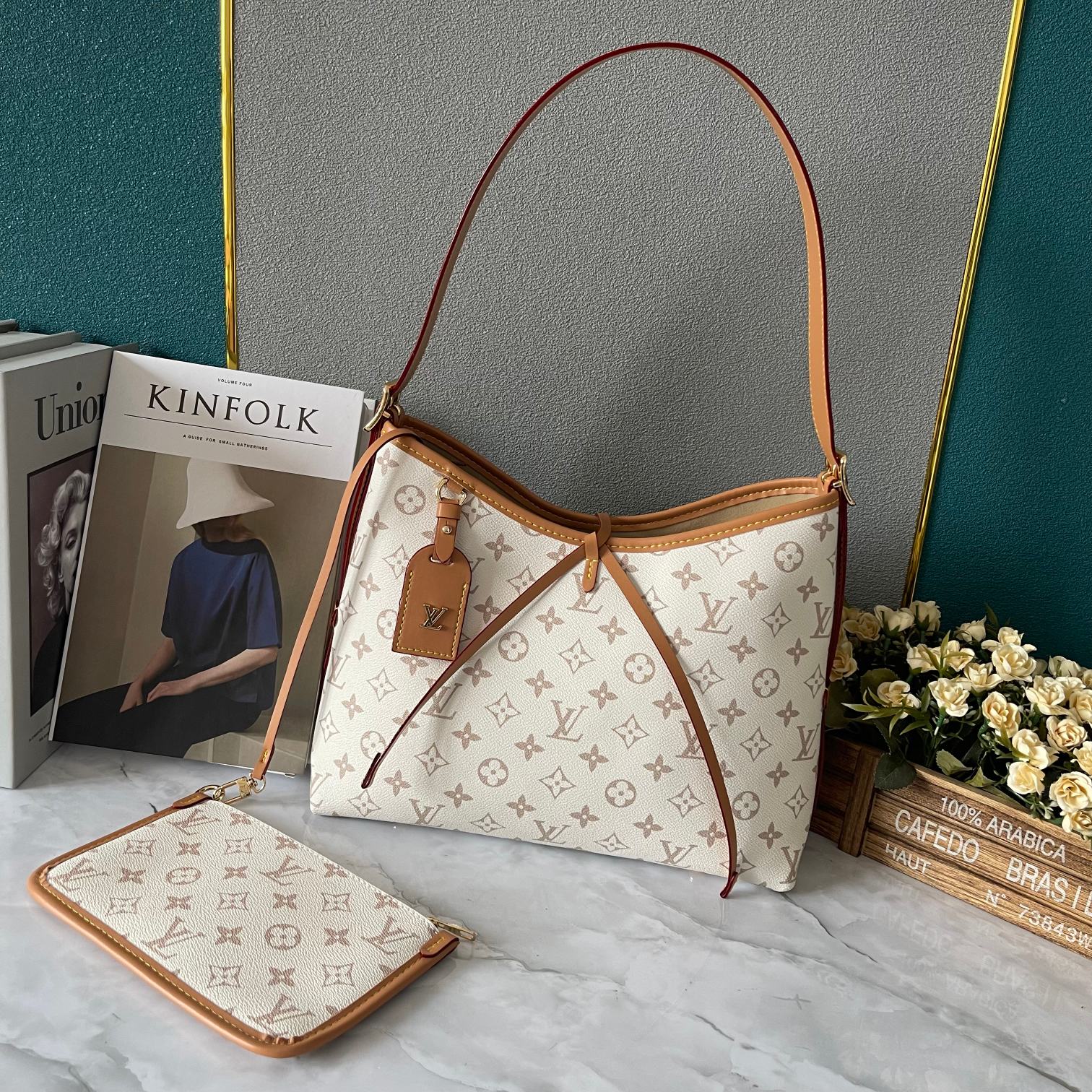 B12X34E277 Popular  leather bag 