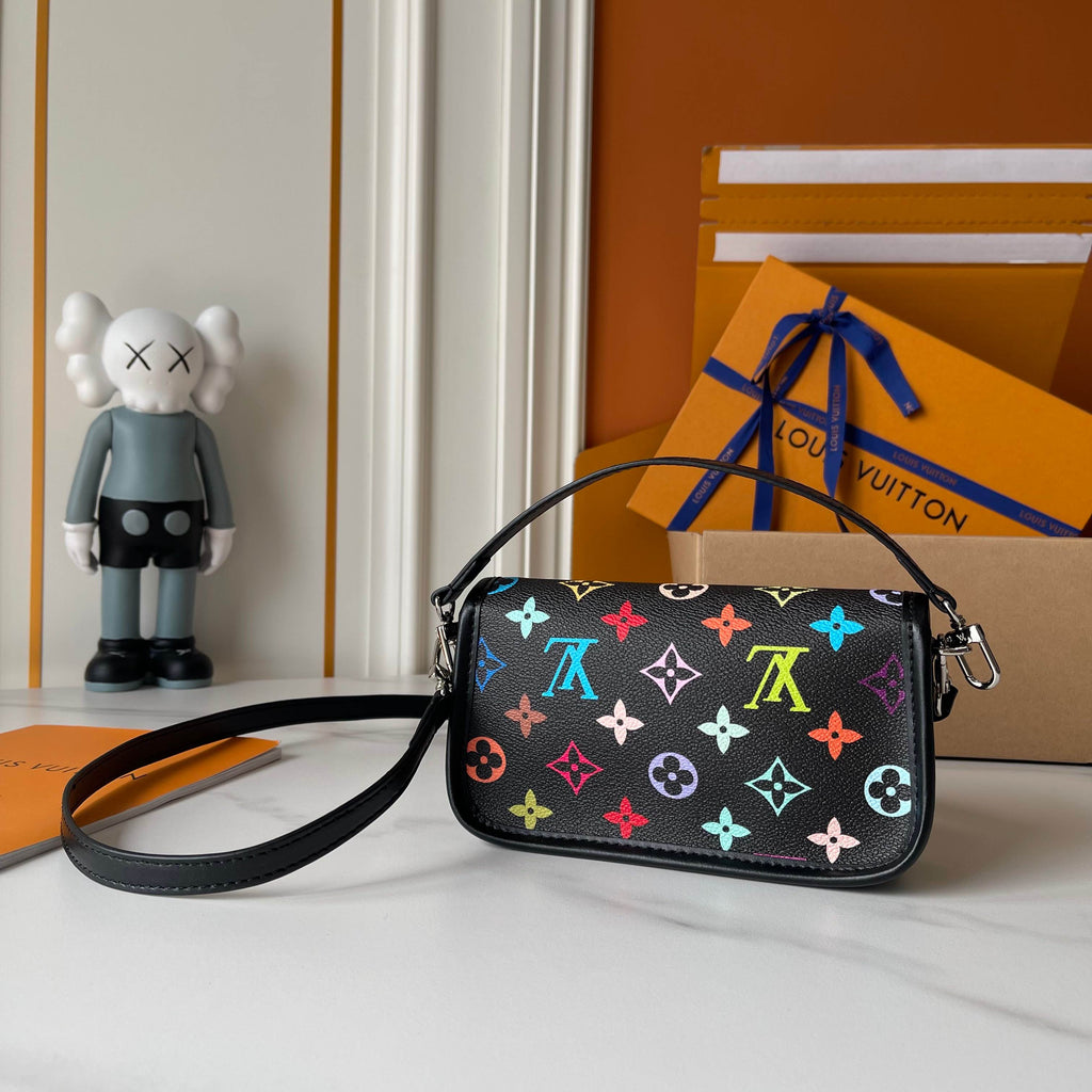 B1P36E37 Popular leather bag