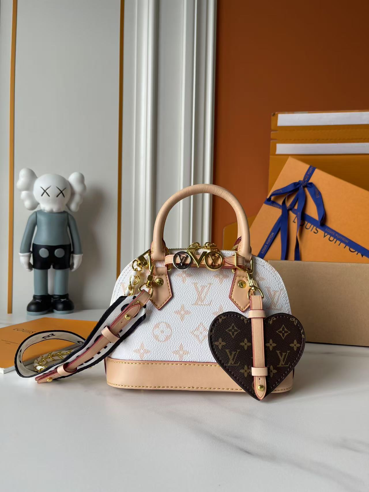B1P46E95 Popular leather bag