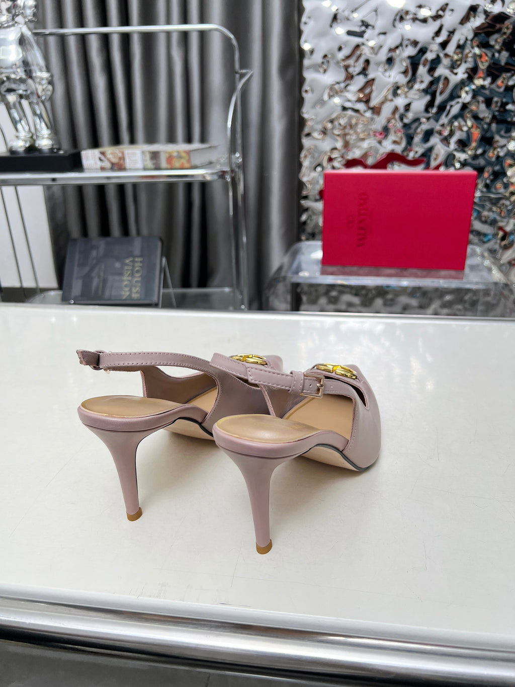 Z2R45VL17  Popular leather  High heels