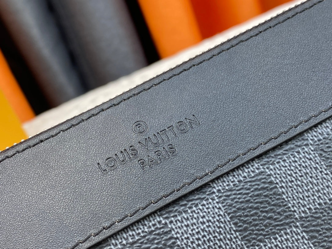 B1X44E400 Popular   leather bag