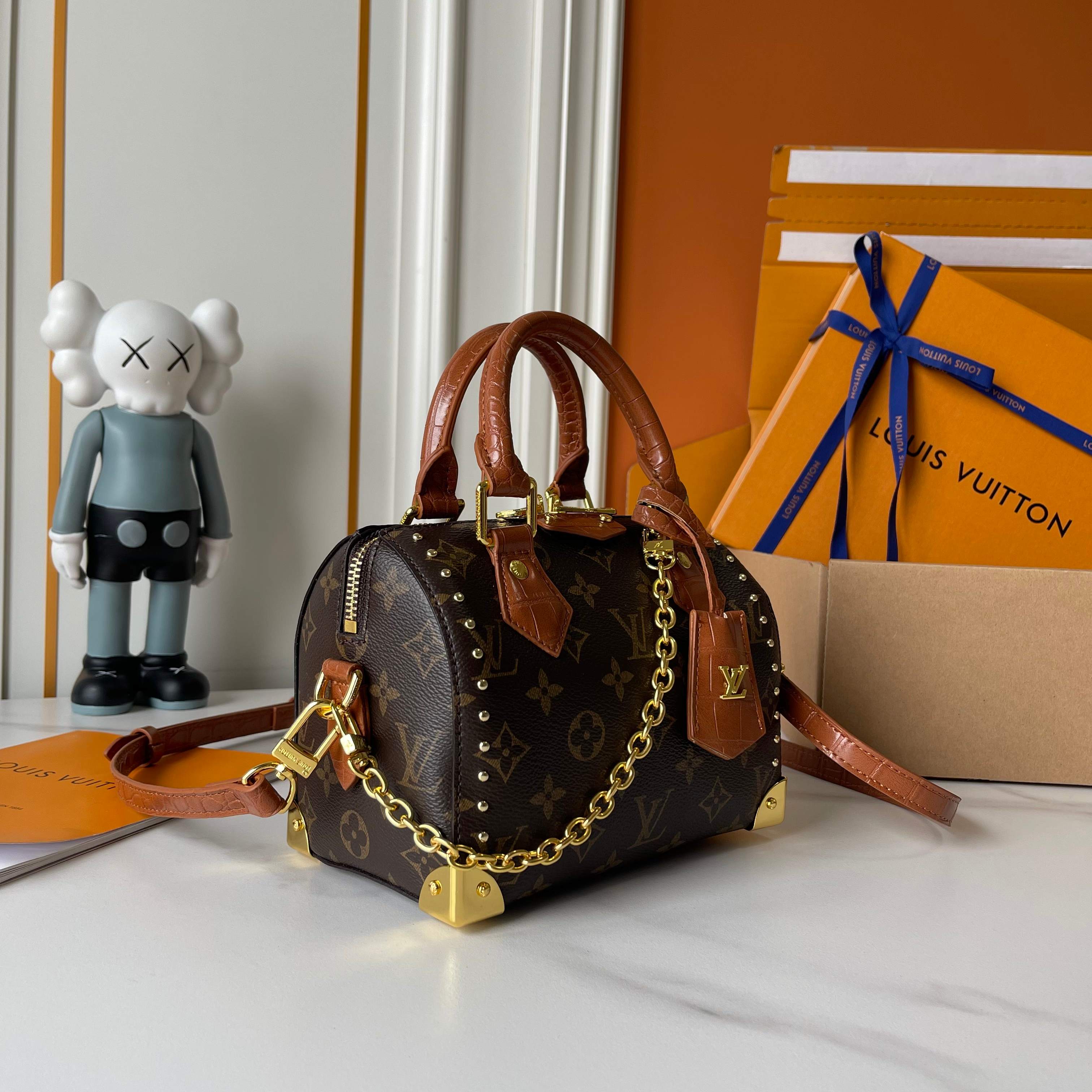 B1N36E6 Popular leather bag