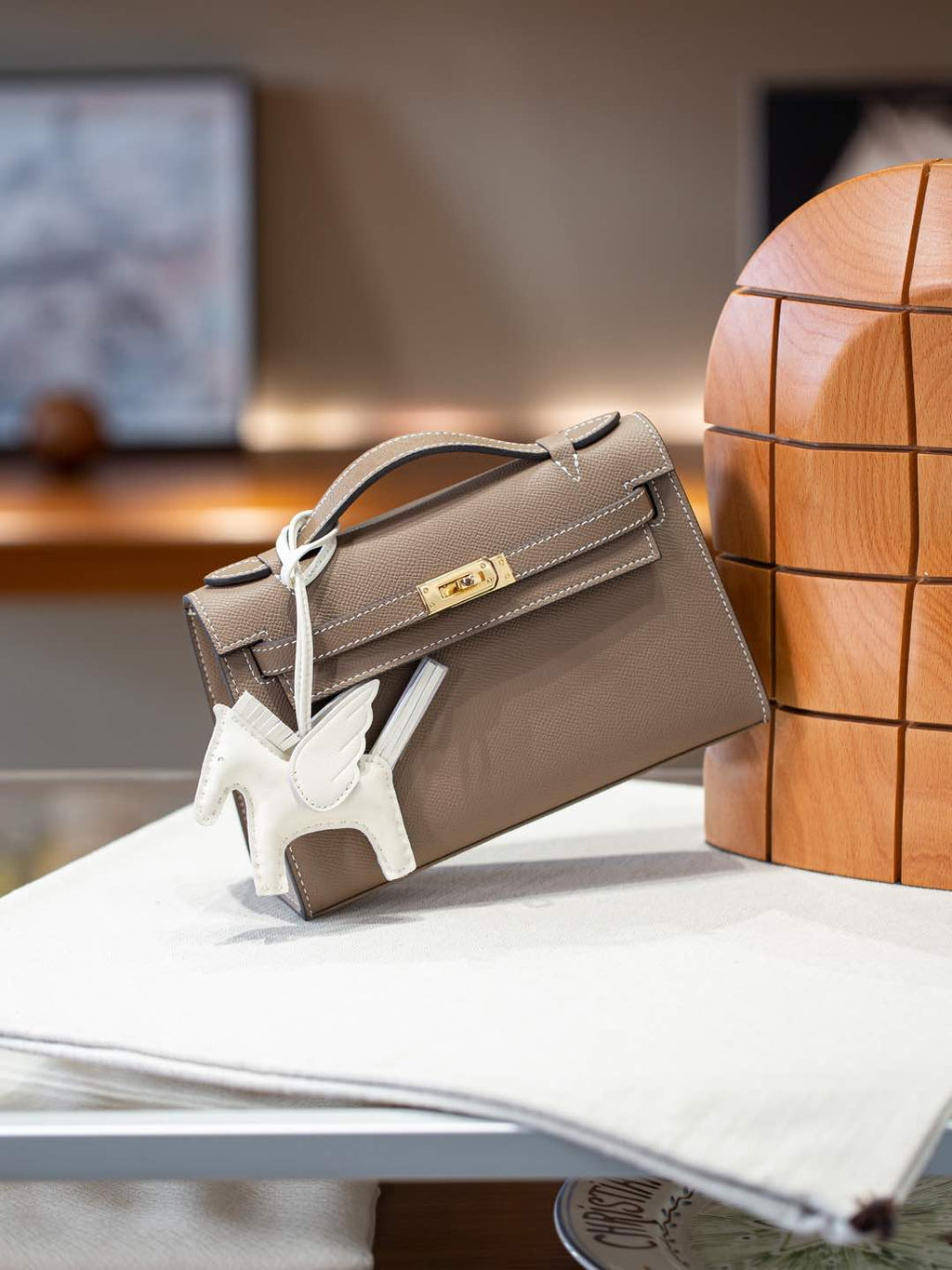 B1R66A6 Popular leather bag