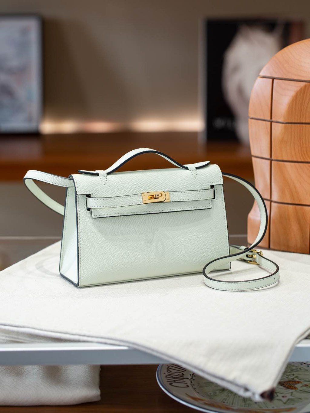 B1R66A7 Popular leather bag