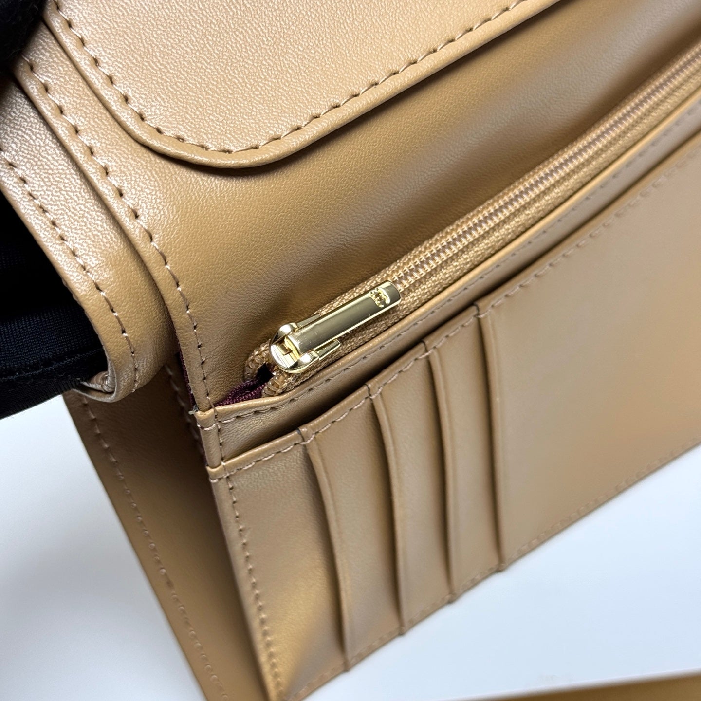 B1P36C126 Popular leather bag