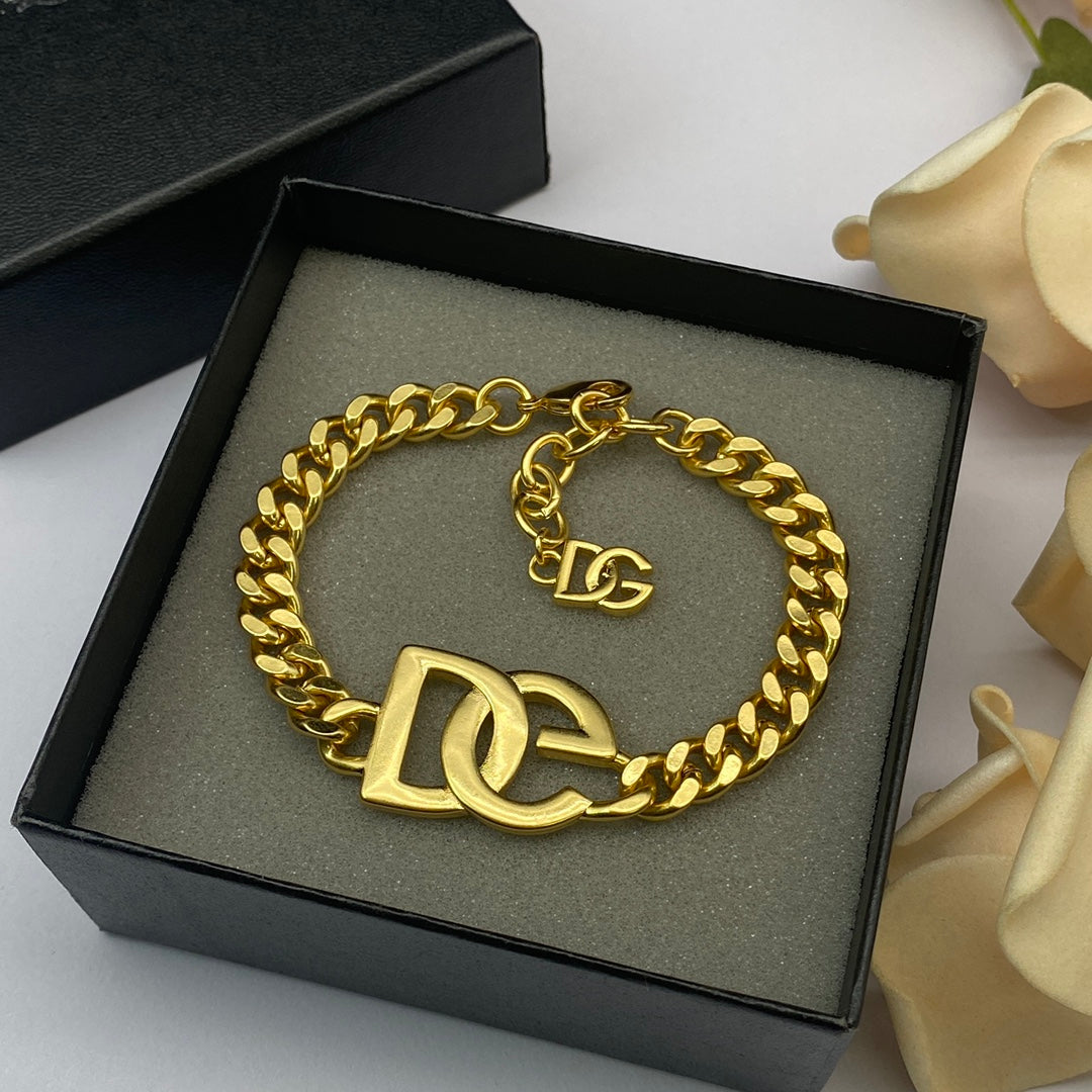 X1N45A5X Popular  Bracelets .Necklaces