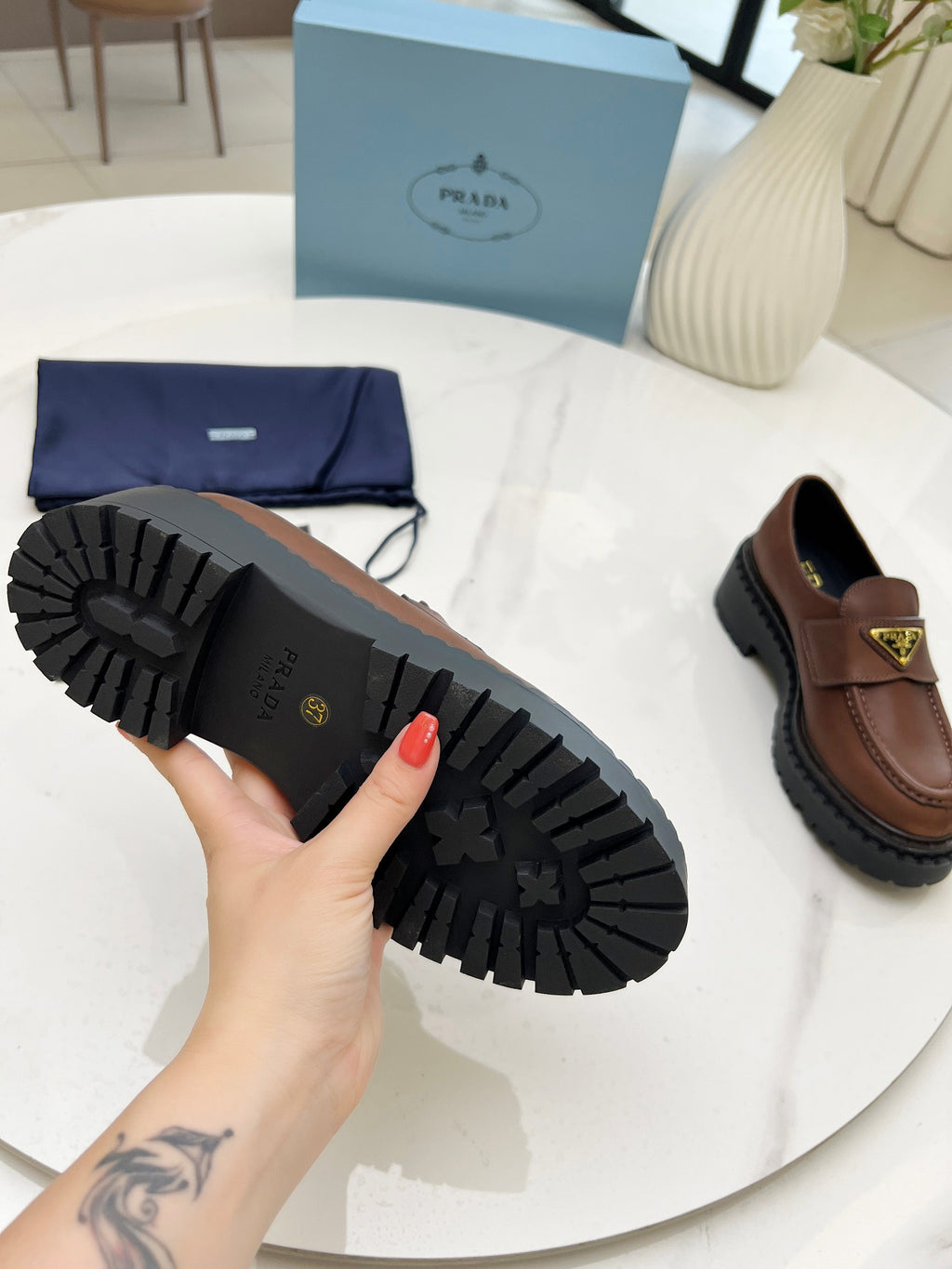 Z2Q105P409 Popular high-quality Shoes