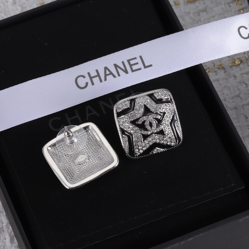 X1Z54C268E Popular Earrings