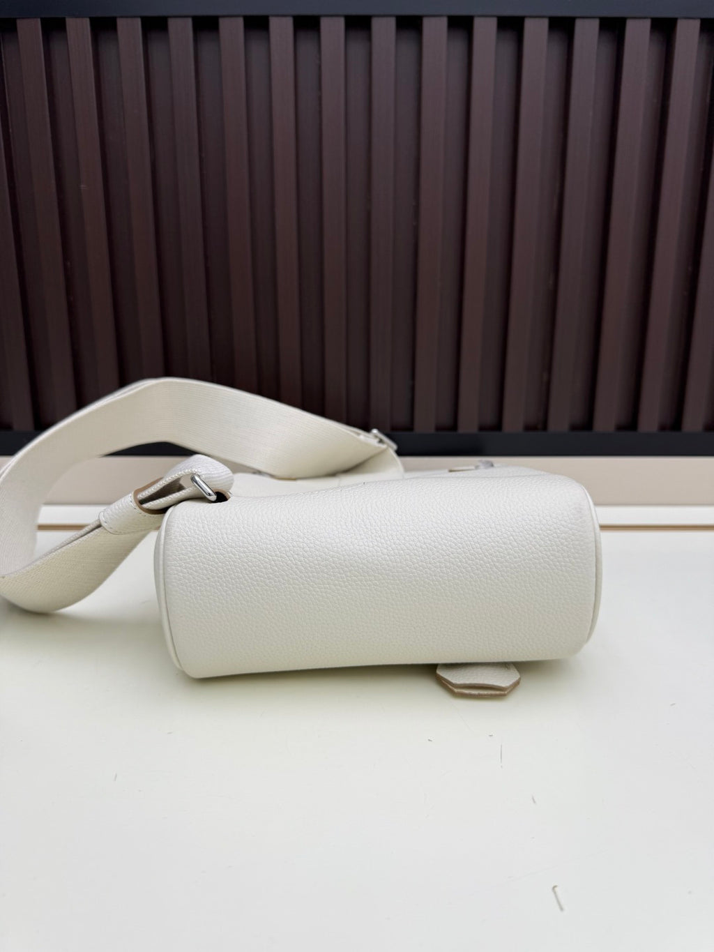 B1P36H46 Popular leather bag