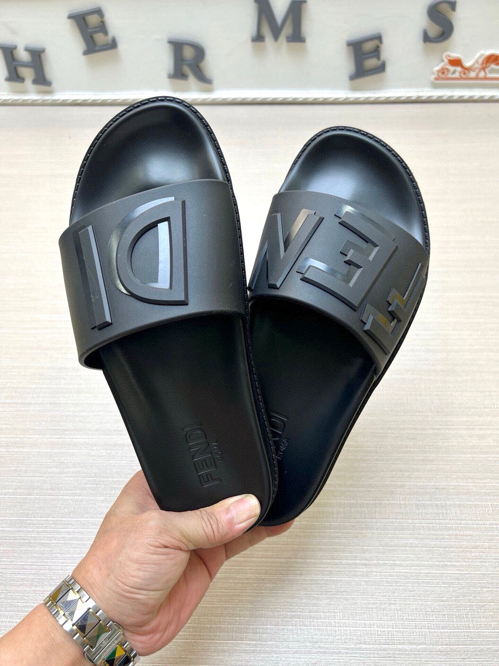Z5Z35F281  Popular Slippers