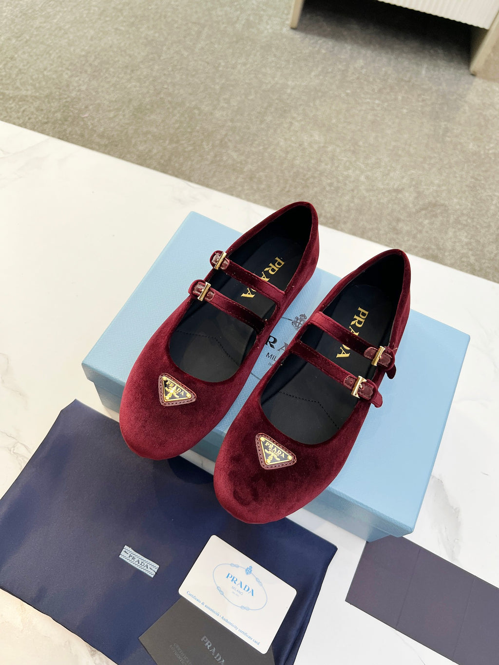 Z2Q105P404 Popular high-quality Shoes