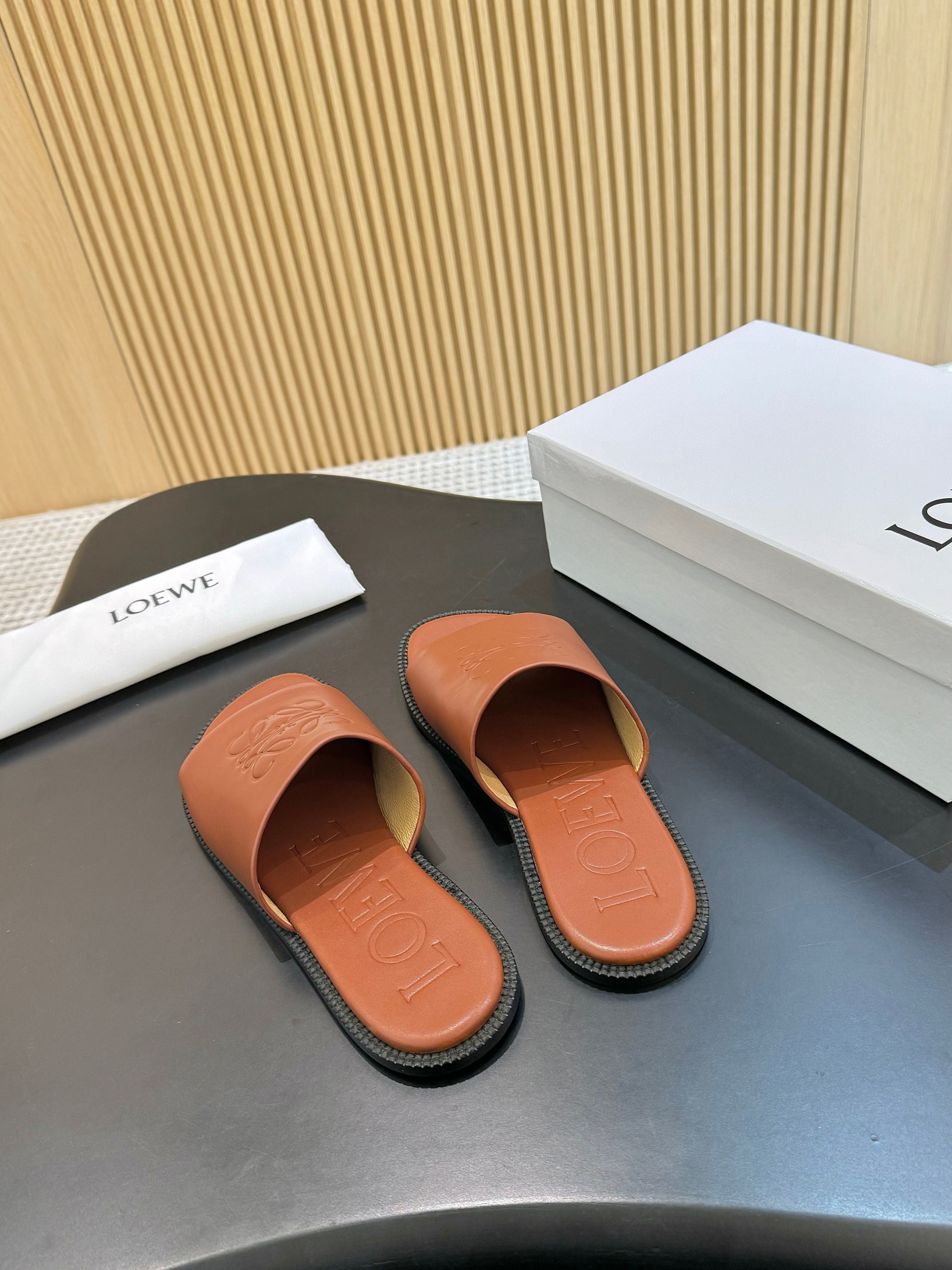 Z2R66A18 Popular high-quality leather shoes