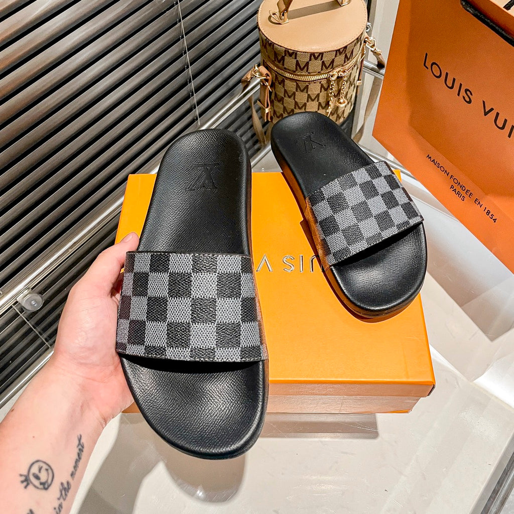 Z1Z54E195 Popular Slippers