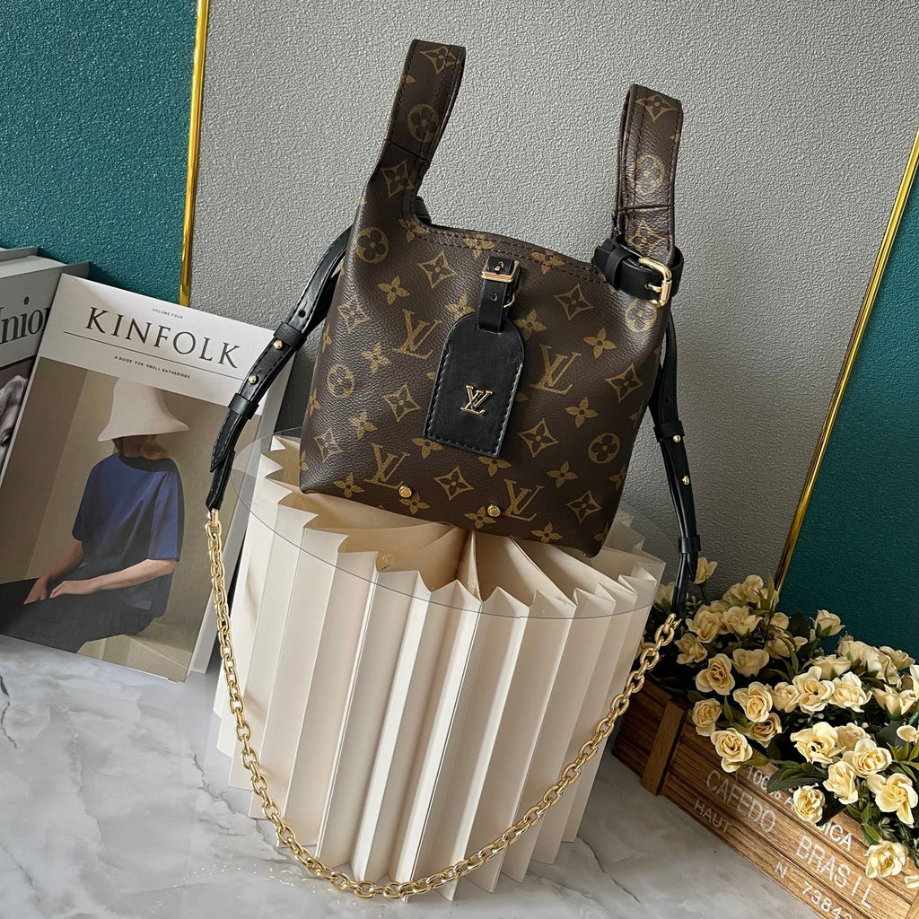 B1X34E274 Popular   leather bag 