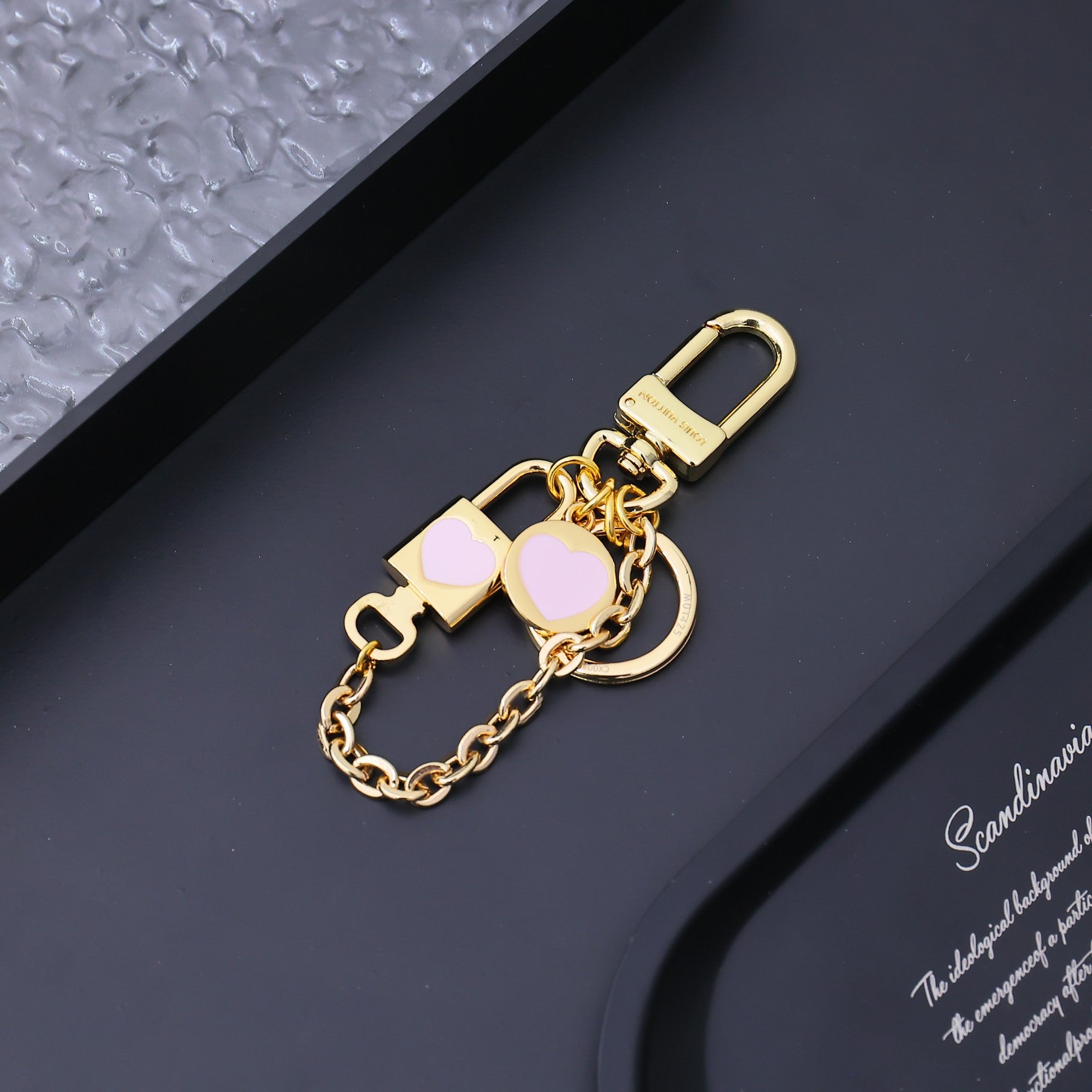 A1Z84E18  Popular key closure