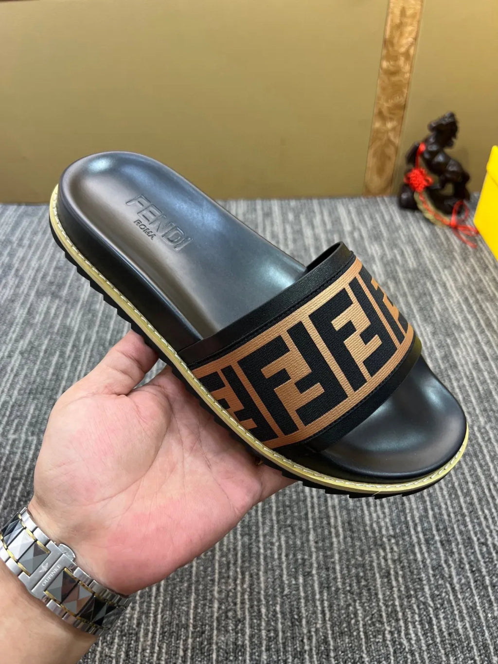 Z5YF111 Popular Slippers