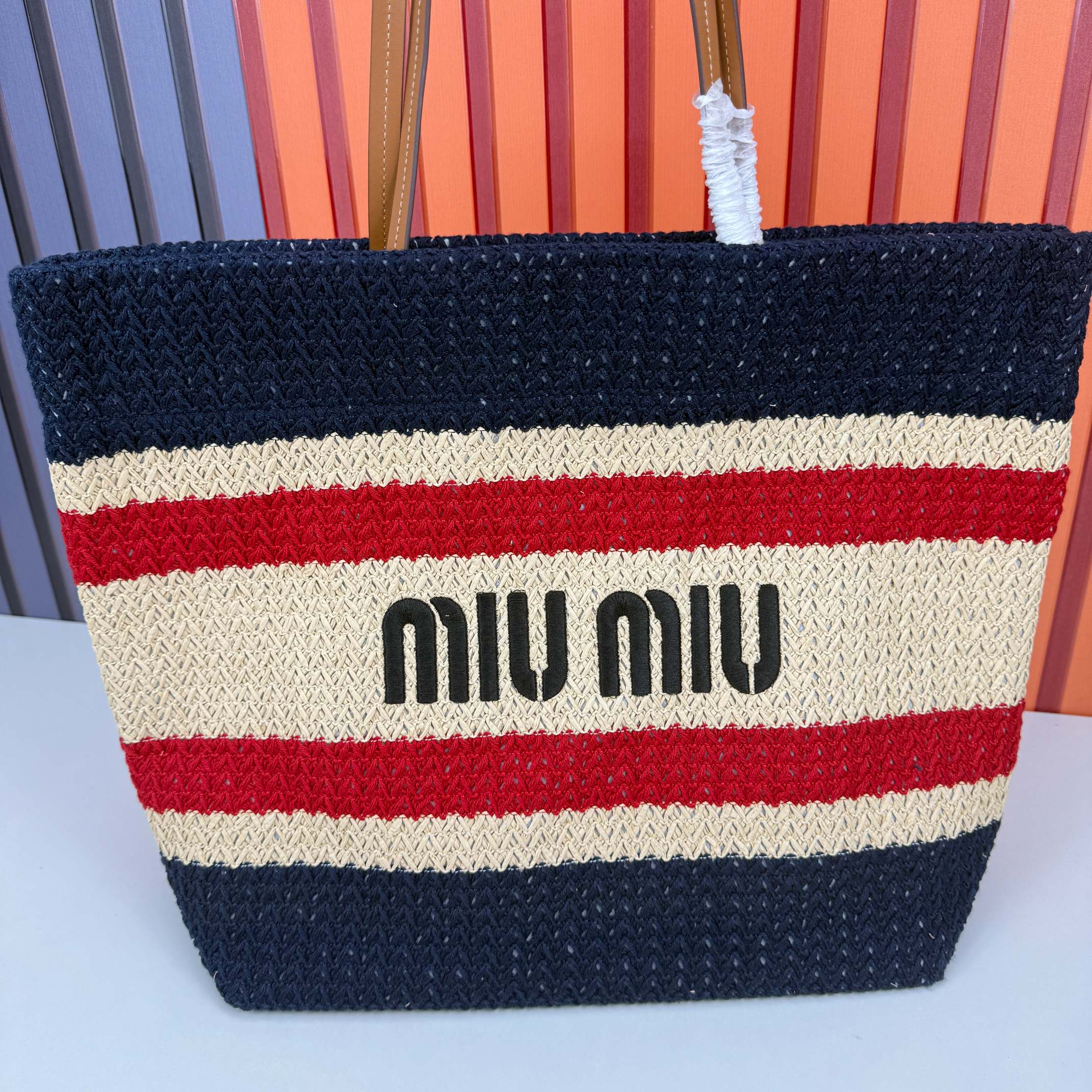 B1P46A166 Popular woven bags