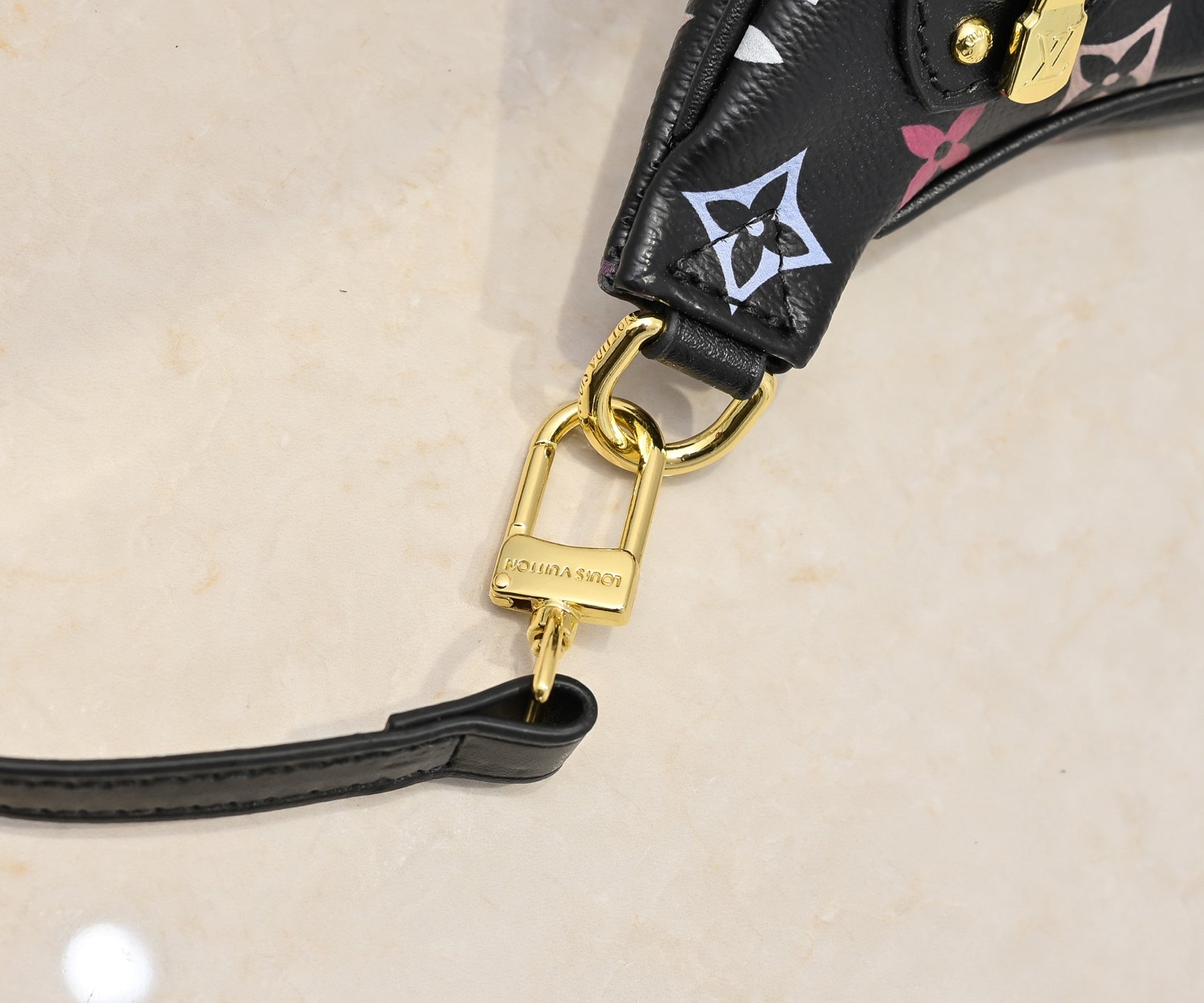 B12W15E10 Popular  leather bag