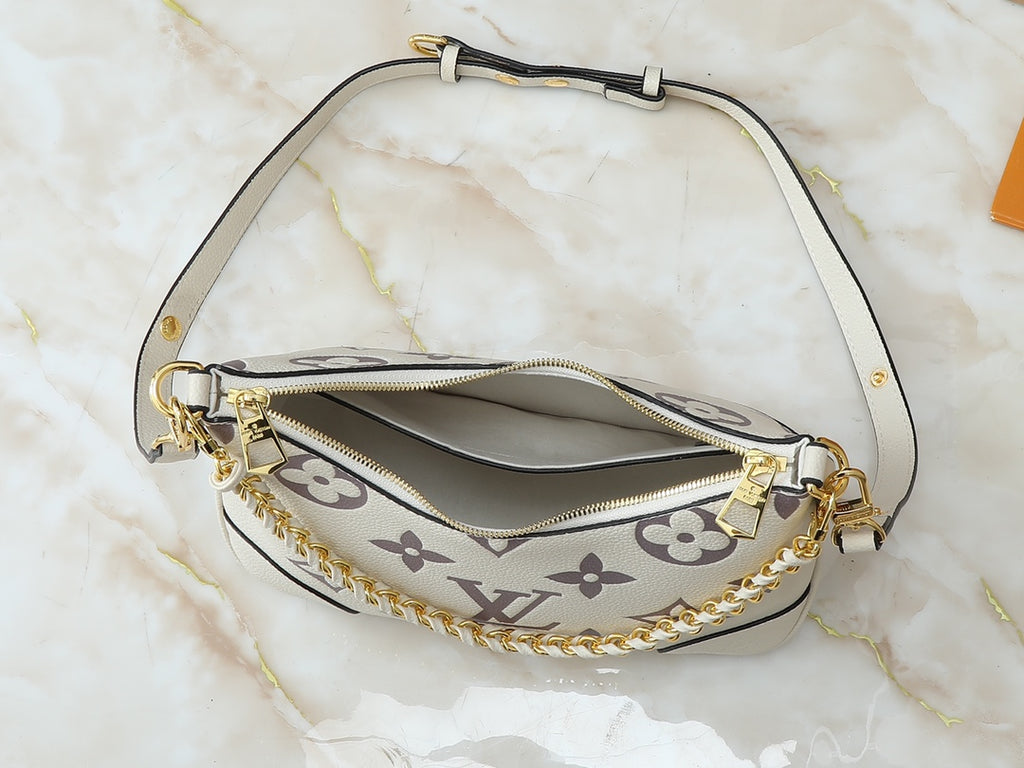 B1R76E48 Popular leather bag