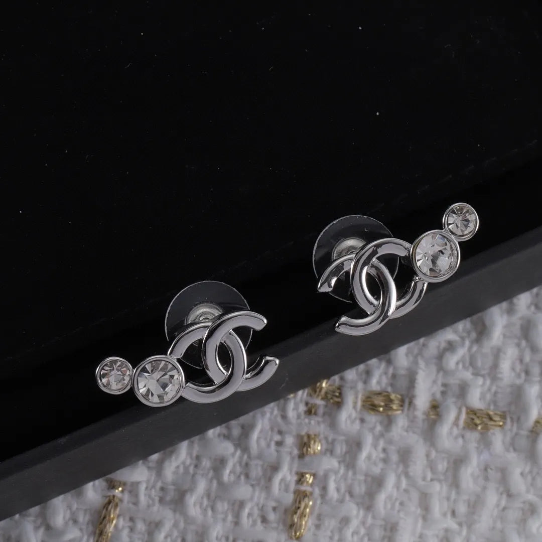 X1Z94C1081E Popular  Earrings