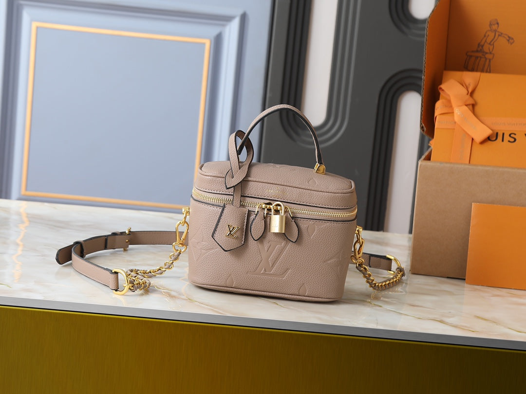 B1P76E2 Popular leather bag