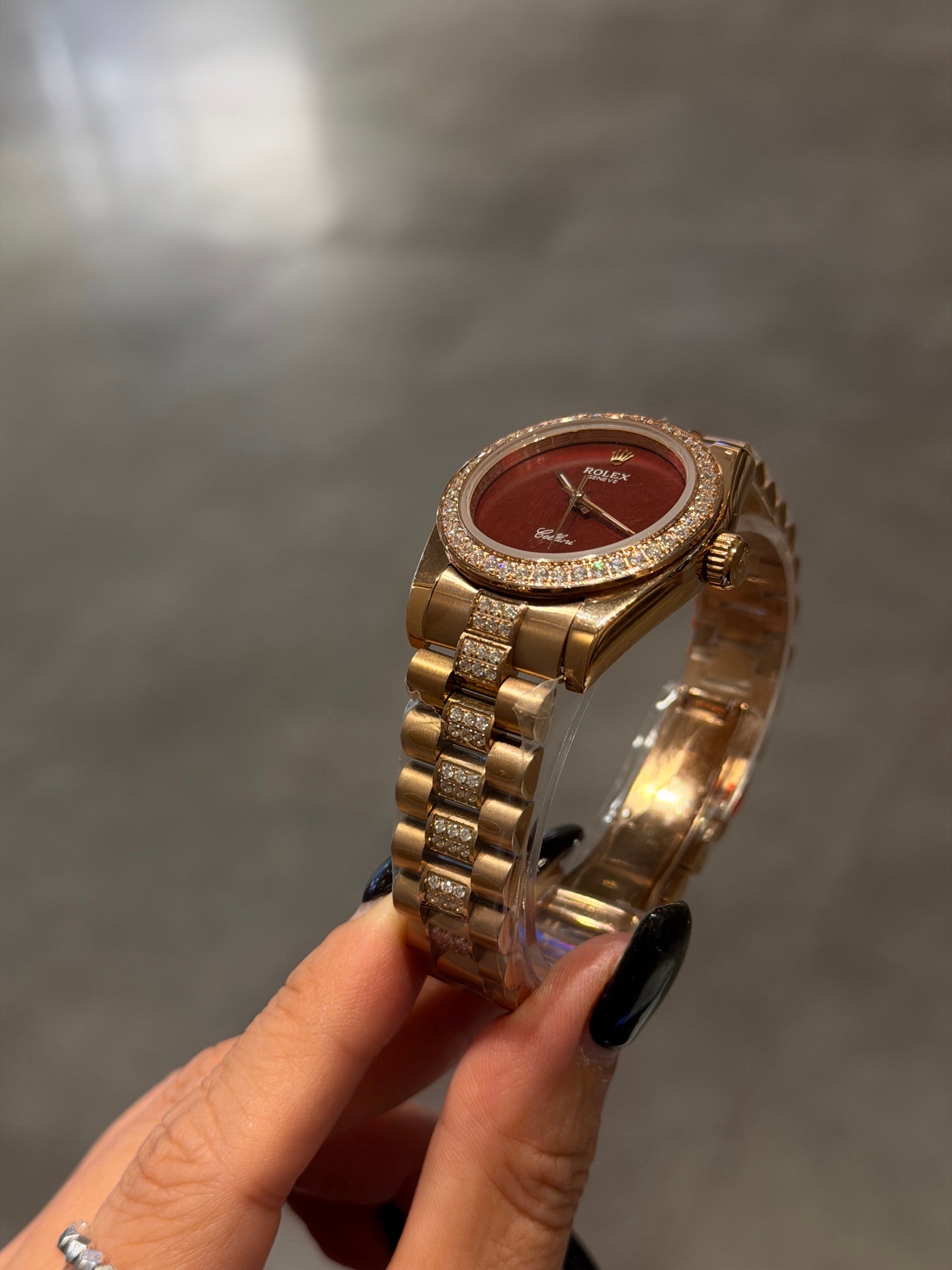 L1R36L23 Popular Watches
