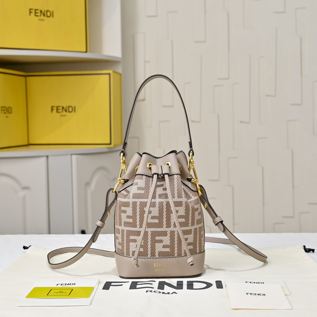 B1R15F11 Popular   bag