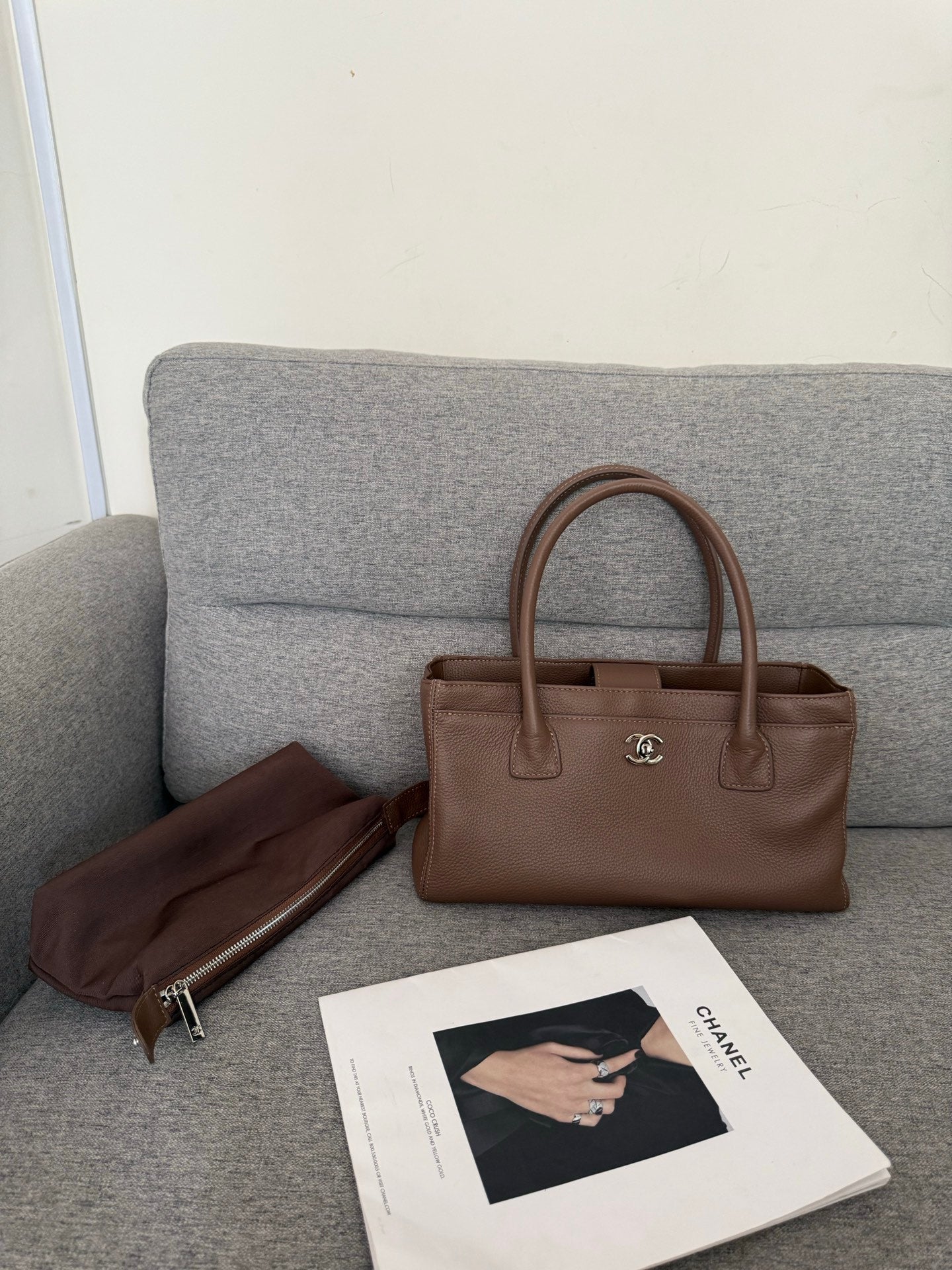 B1R76C37 Popular leather bag