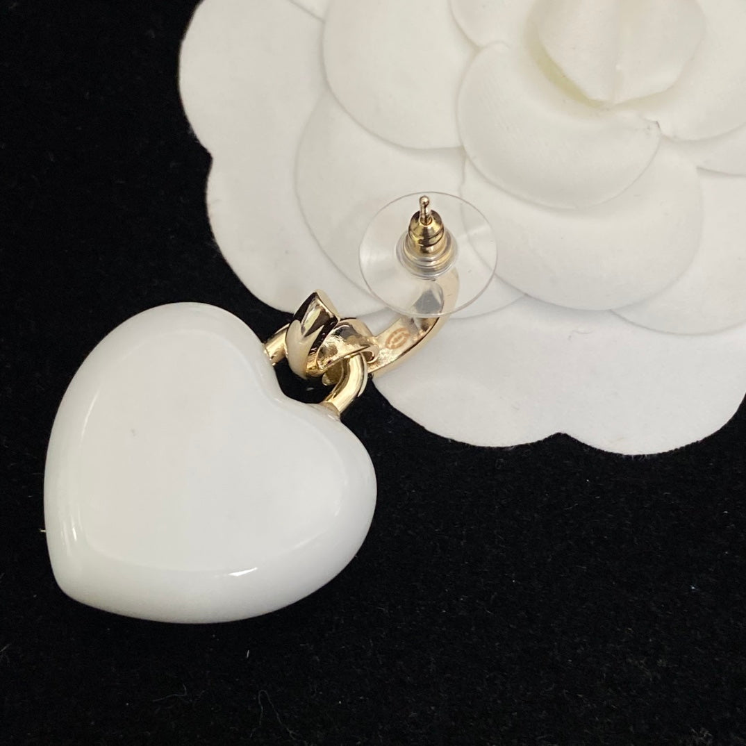X1Q85C157X Popular Necklace.  Earrings
