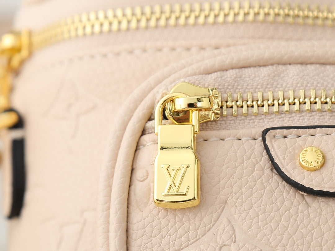 B1P46E71 Popular leather bag