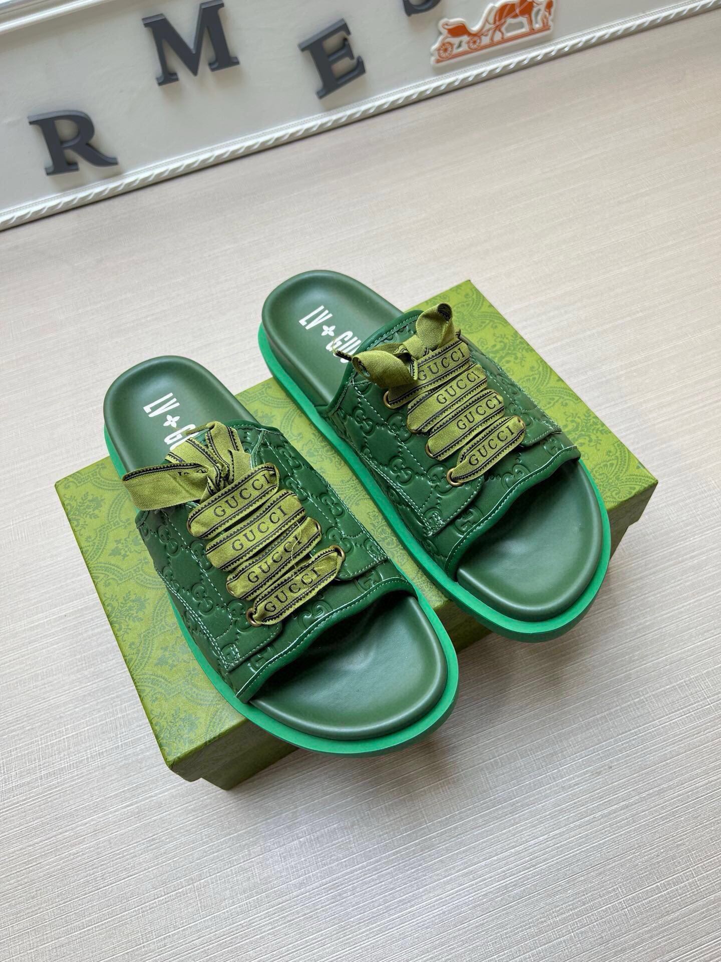 Z5WB242 Popular Slippers