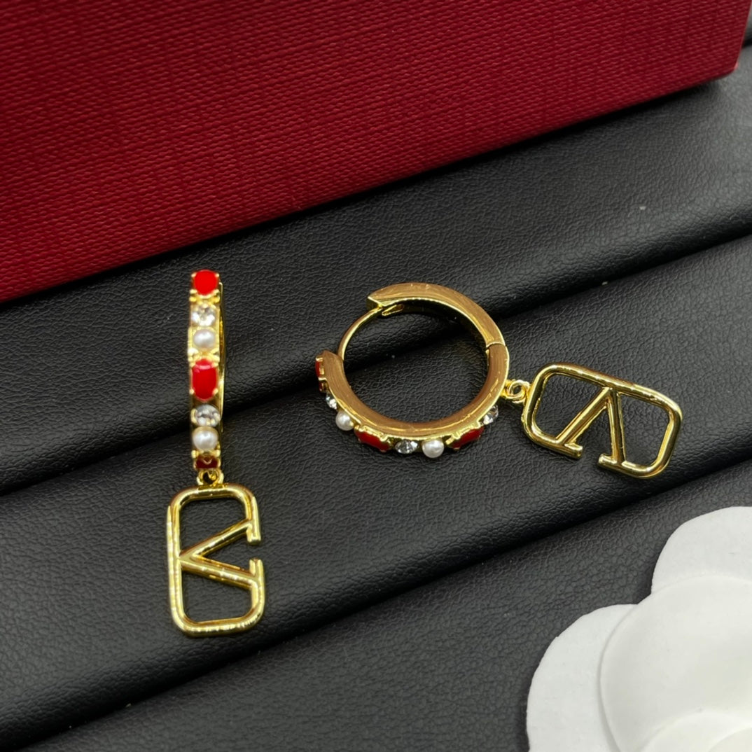 X1Z54VL352E Popular Earrings