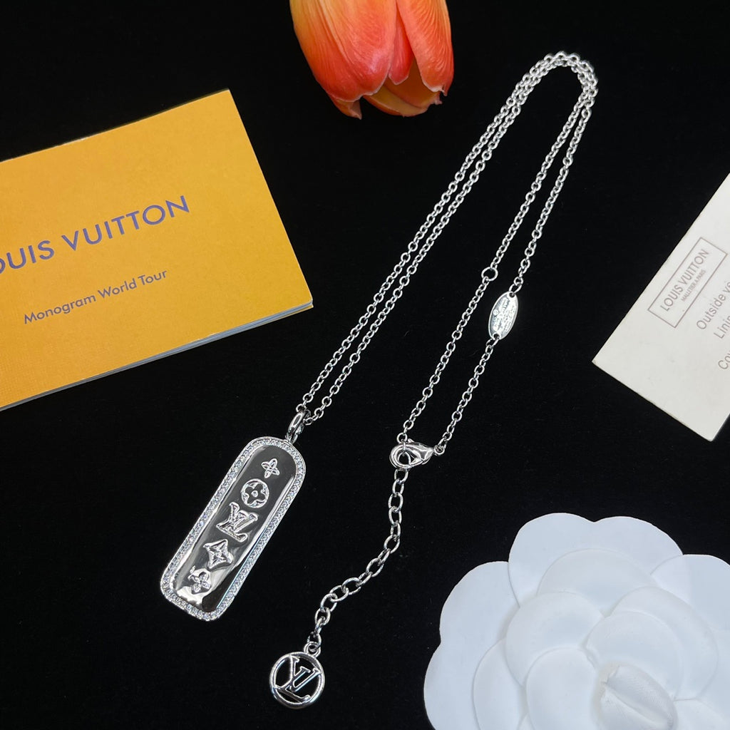 X1Q85E128X Popular Necklace