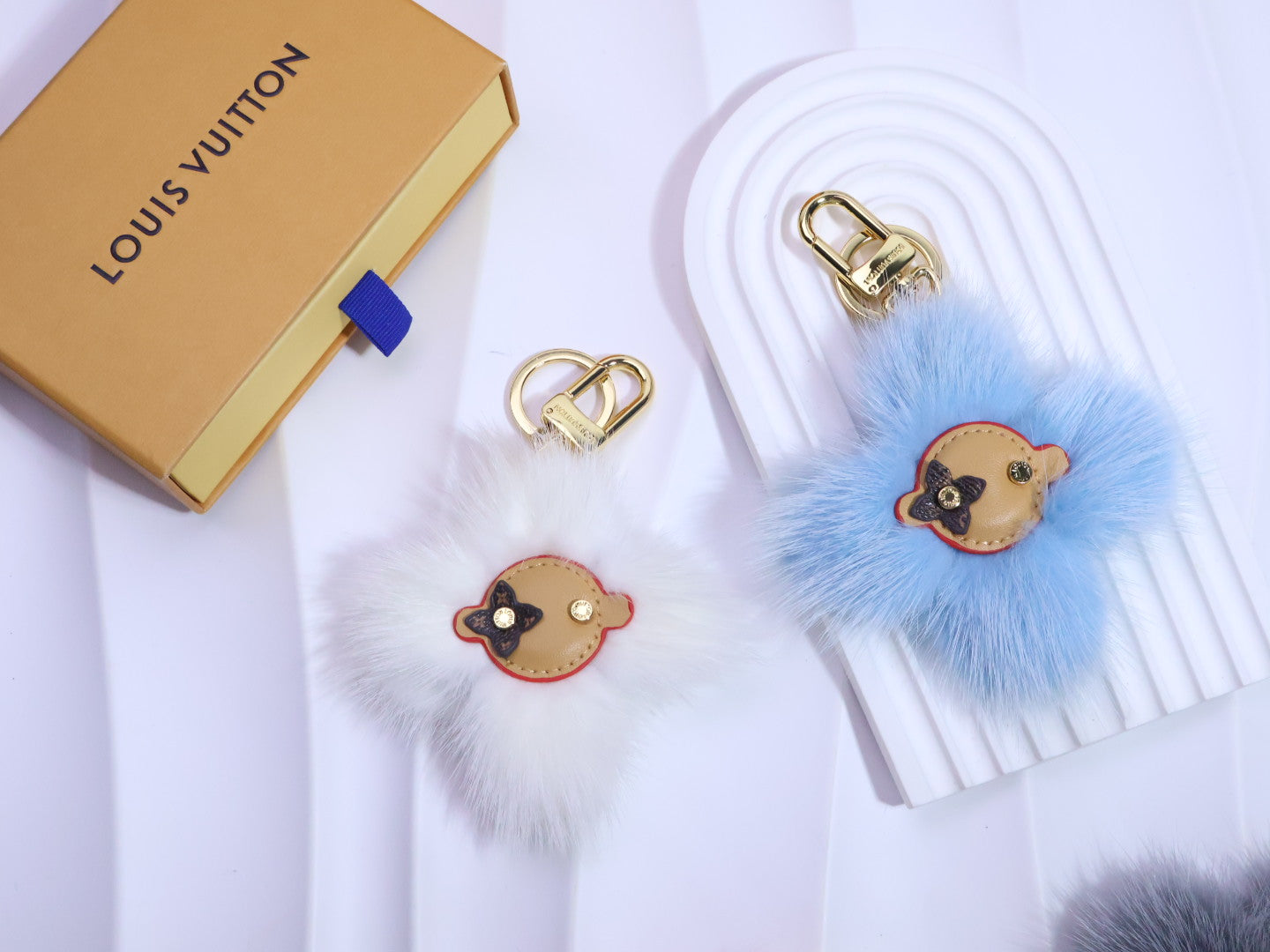 A1Q105E26 Popular bag 's charms accessories