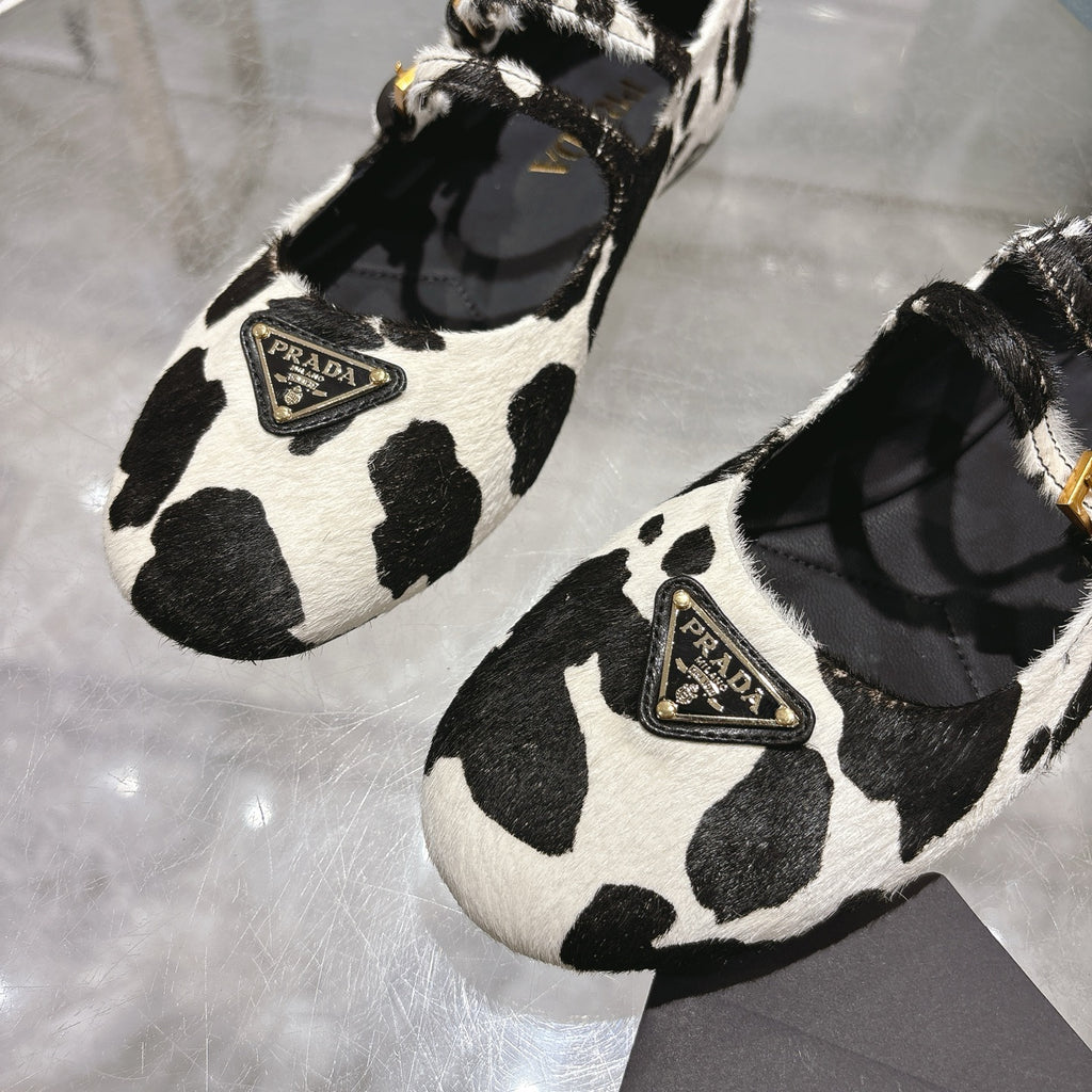 Z2Q95P114 Popular high-quality Shoes