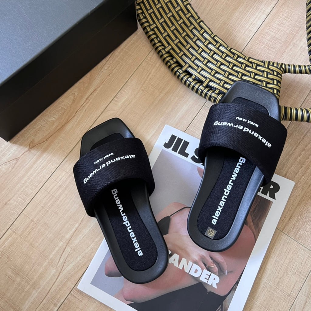 Z1ZZA5 Popular Slippers
