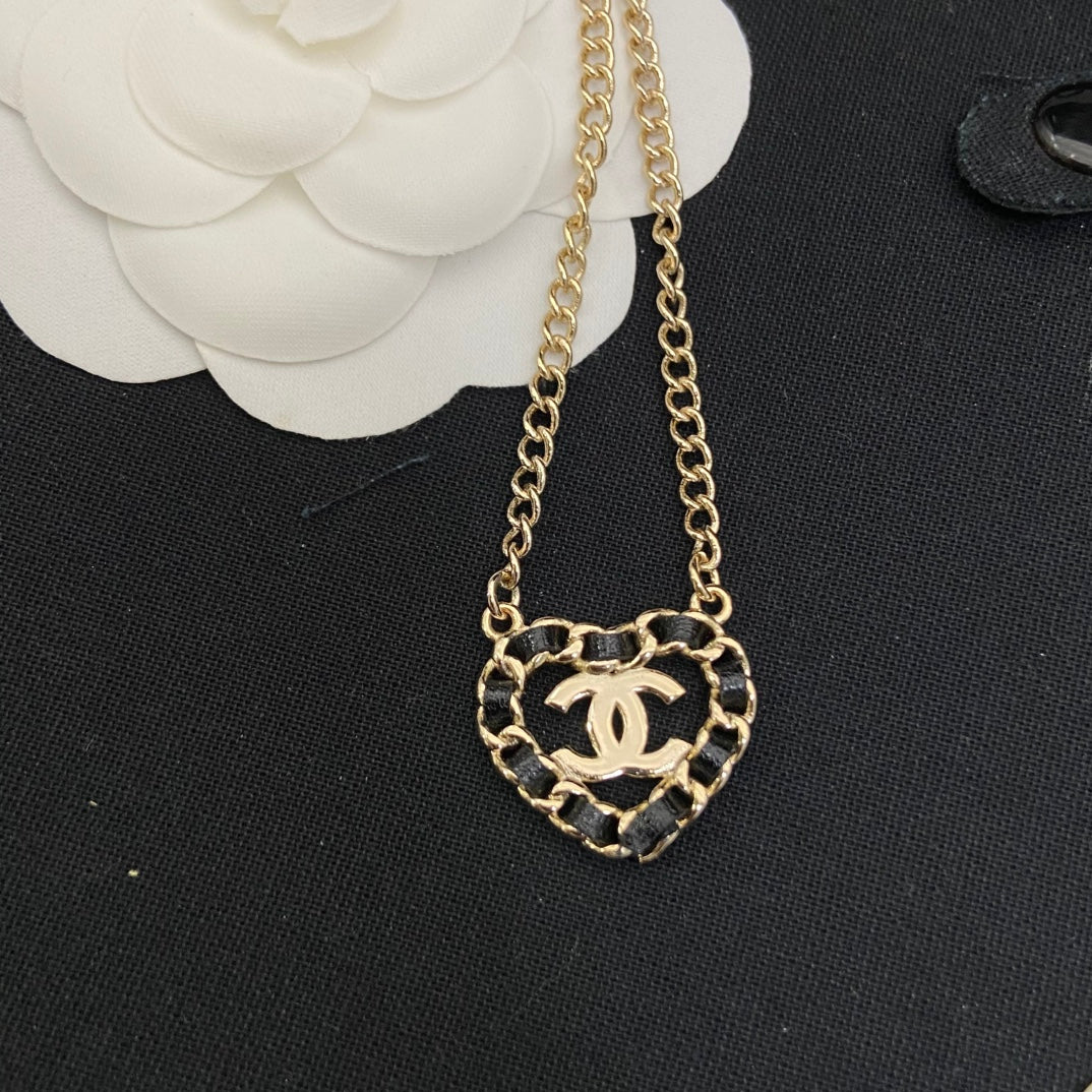 X1Q85C213X Popular Necklace