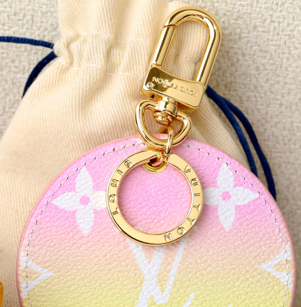 A1Q105E21 Popular bag 's charms accessories