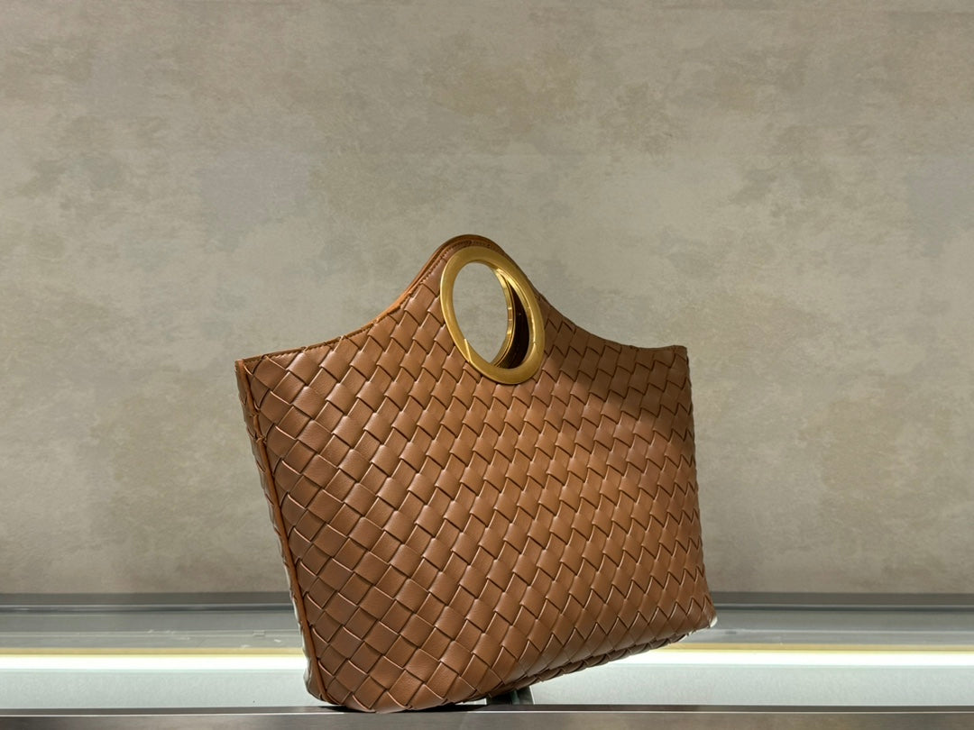 B1X104A70 Popular   High quality leather bag