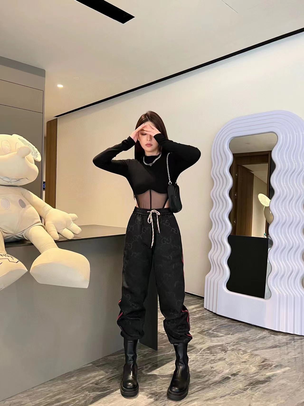 U1W35B9  Popular Pants