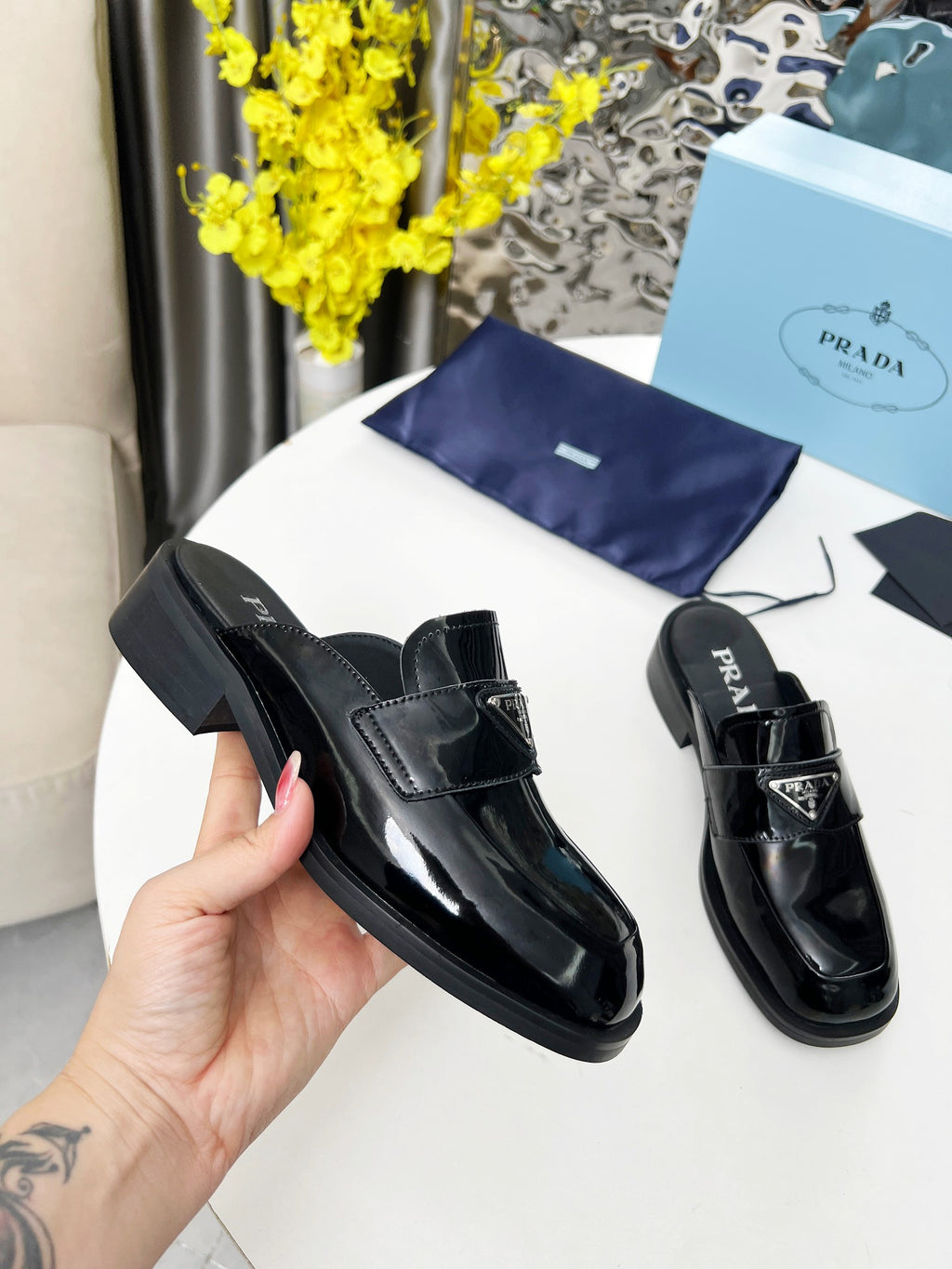 Z2Q105P403 Popular high-quality leather Shoes