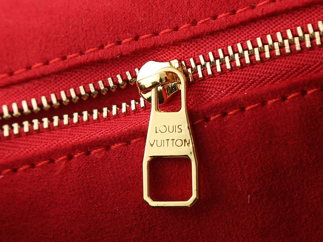 B1P76E2 Popular leather bag