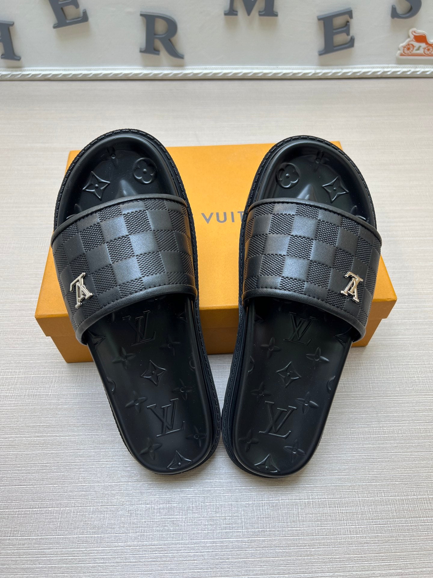 Z5Z35E304 Popular Slippers