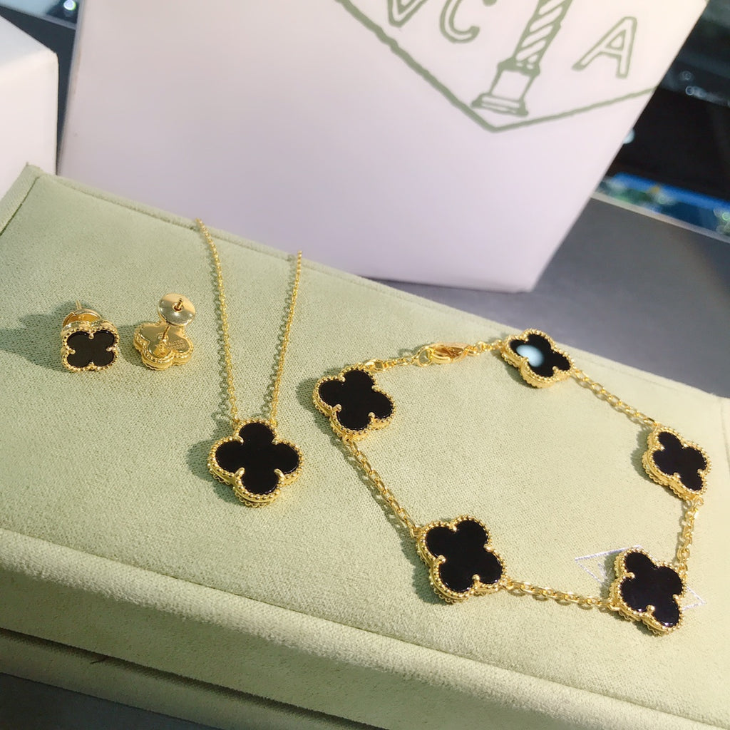 X5X53VA180K  Popular bracelets 5 flowers normal size1.5cm flower